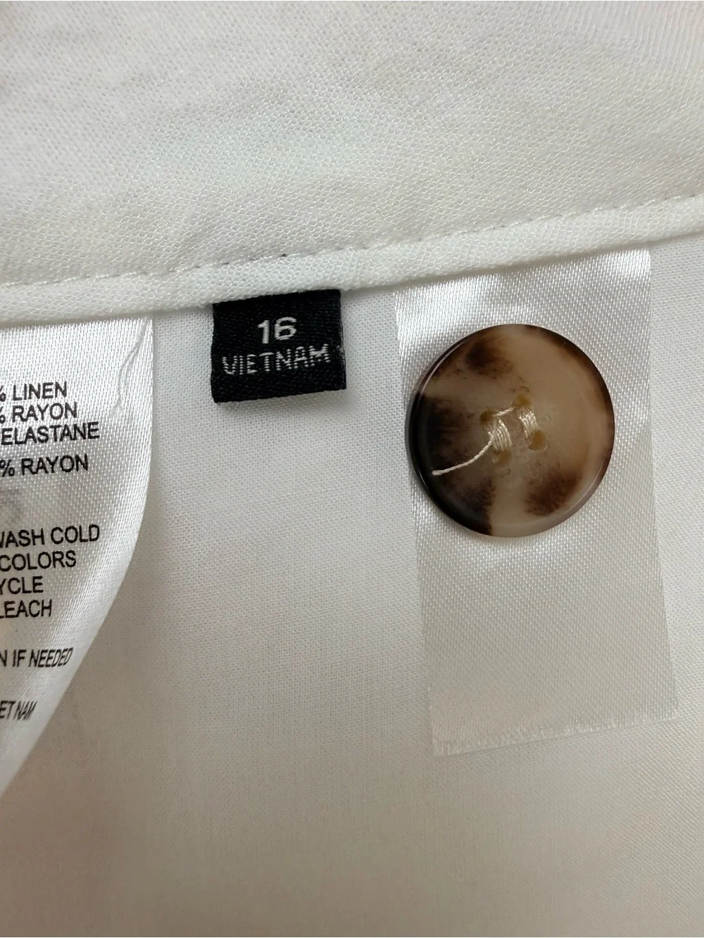 Alex Marie White Linen Blend High Rise Pleated Shorts Size 16‎ Summer Coastal